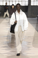 MODE - Mailand Fashion Week Frühling Sommer 2026: Boss