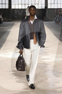 MODE - Mailand Fashion Week Frühling Sommer 2026: Boss