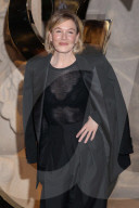 PEOPLE - Saint Laurent: Photocall - Paris Fashion Week - Womenswear Spring/Summer 2026