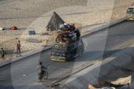 Displaced Palestinians forced to flee northern Gaza