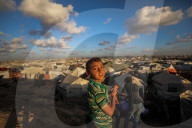Displaced Palestinians forced to flee northern Gaza