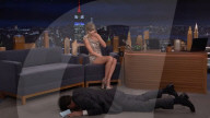 Taylor Swift  shows off legs on TV talk show