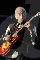 Steve Howe (Yes)