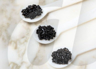 Caviar substitute made from seaweed