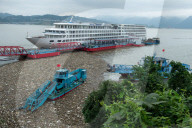 Three Gorges Zigui Port Float Cleaning