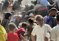 Food distribution in Khan Younis