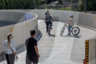 Tehranis, avid cell phone users