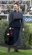 Camilla und Zara Tindall beim QIPCO British Champions Day auf dem Ascot Racecourse