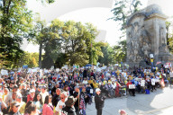 Thousands protest Trump in New Jersey