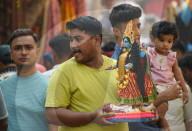 Daily Life In India Leading Up To Diwali