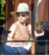 PREMIUM EXCLUSIVE: *PREMIUM-EXCLUSIVE* *MUST CALL FOR FEES*?It's Family Time for the American actress Anne Hathaway relaxing after filming 'The Devil Wears Prada 2' out in Portofino.