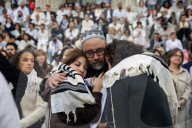 Yizkor prayer service on Yom Kippur