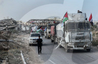 Humanitarian aid convoy enters Gaza