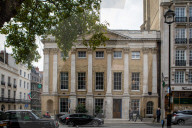 GV of gentlemen’s club Brook’s, St James’s Street, London