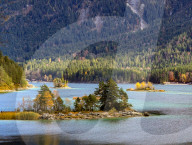 Bavarian Lake Eibsee In Autumn At The Zugspitze The Bavarian Eibsee Lake In Autumn At The Zugspitze Massif