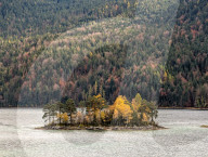 Bavarian Lake Eibsee In Autumn At The Zugspitze The Bavarian Eibsee Lake In Autumn At The Zugspitze Massif