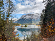 Bavarian Lake Eibsee In Autumn At The Zugspitze The Bavarian Eibsee Lake In Autumn At The Zugspitze Massif