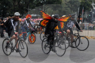 Annual Dia De Muertos Parade