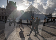 Louve Burglary: Chronic Underestimation of Risk 