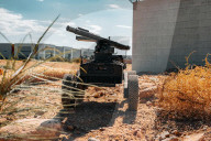 Robot swarm for taking out tanks