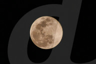 Full Beaver Moon Seen In Kolkata