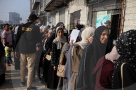 Gazans Line Up Outside Bank Amid First Day of US-Brokered Ceasefire