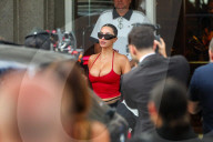 Kim Kardashian, Naomi Watts, Sarah Paulson, And Niecy Nash Greet Fans At Copacabana Palace ? 11 Nov 2025