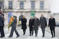 Kranzniederlegung zum Volkstrauertag in der Neuen Wache, Berlin