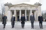 Kranzniederlegung zum Volkstrauertag in der Neuen Wache, Berlin