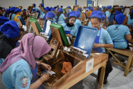 Hand-rolled Kretek Cigarette Companies In Indonesia 