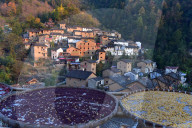 Yangchan Earth building