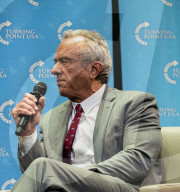 Gorge Washington University Republicans Students Group Have  Health And Human Services Secretary  Robert F. Kennedy, Jr 