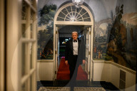 Trump throws lavish dinner for Saudi Prince