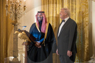 Trump throws lavish dinner for Saudi Prince