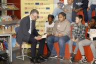 Bundesweiter Vorlesetag - Thorsten Frei liest Kindern aus dem Buch „Die Flaschenpost“ vor