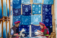 Tie-Dye Technique Of Bai Ethnic Group - Chin