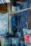 Tie-Dye Technique Of Bai Ethnic Group - Chin