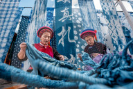 Tie-Dye Technique Of Bai Ethnic Group - Chin