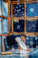 Tie-Dye Technique Of Bai Ethnic Group - Chin