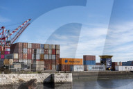 WCI Steady At USD 1,852 As Container Markets Split Between Asia–Europe Gains And Transpacific Declines