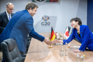 Friedrich Merz und Lars Klingbeil treffen die japanische Premierministerin Sanae Takaichi beim G20-Gipfel