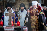 Memorial Service for Holodomor Victims Held in Kyiv