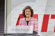 Silvia wird mit dem Sonderpreis des Deutschen Mittelstandspreises in Berlin ausgezeichnet