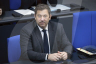 42. Sitzung des Deutschen Bundestages in Berlin