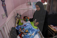 Palestinian Children Wait to Go Abroad to Receive Medical Treatment - Gaza