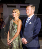 WILLEM-ALEXANDER und MAXIMA kommen zum Thalia Theater in Paramaribo