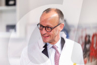 Offizieller Antrittsbesuch von Bundeskanzler Merz beim Land Berlin - hier bei Berlin Space Technologies im Technologiepark Adlershof