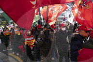Conservatives Rally Outside PPP HQ Supporting Yoon Suk-yeol