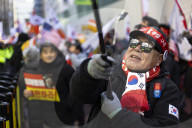 Conservatives Rally Outside PPP HQ Supporting Yoon Suk-yeol
