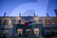 TU Delft Students Stage Roof Occupation Amid Police Response